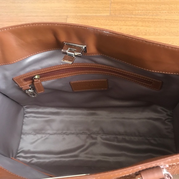 Brand New Cole Haan Leather Purse. Large size and classic style, elegant! - Picture 3 of 7
